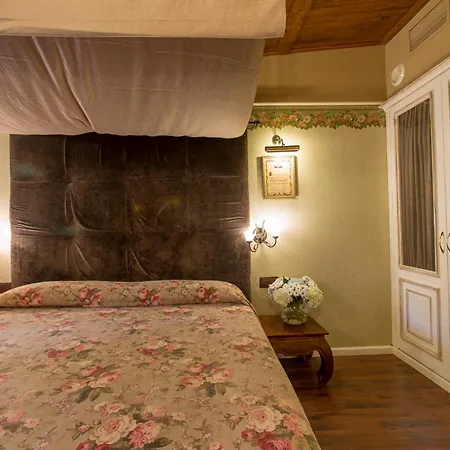 Masia De Lacy Hotel 4*