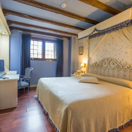 Masia De Lacy 4*